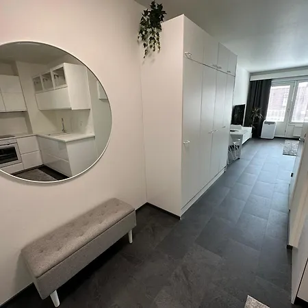 Kuriren - Location And Ac!