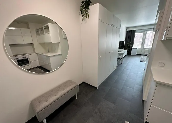 Kuriren - Location And Ac!